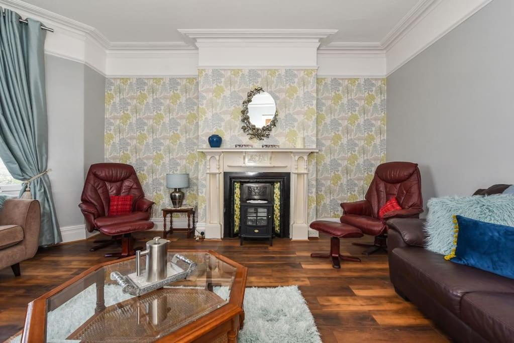 Traditional 3-Bed Property In Pontcanna With Parking Cardiff Exterior foto