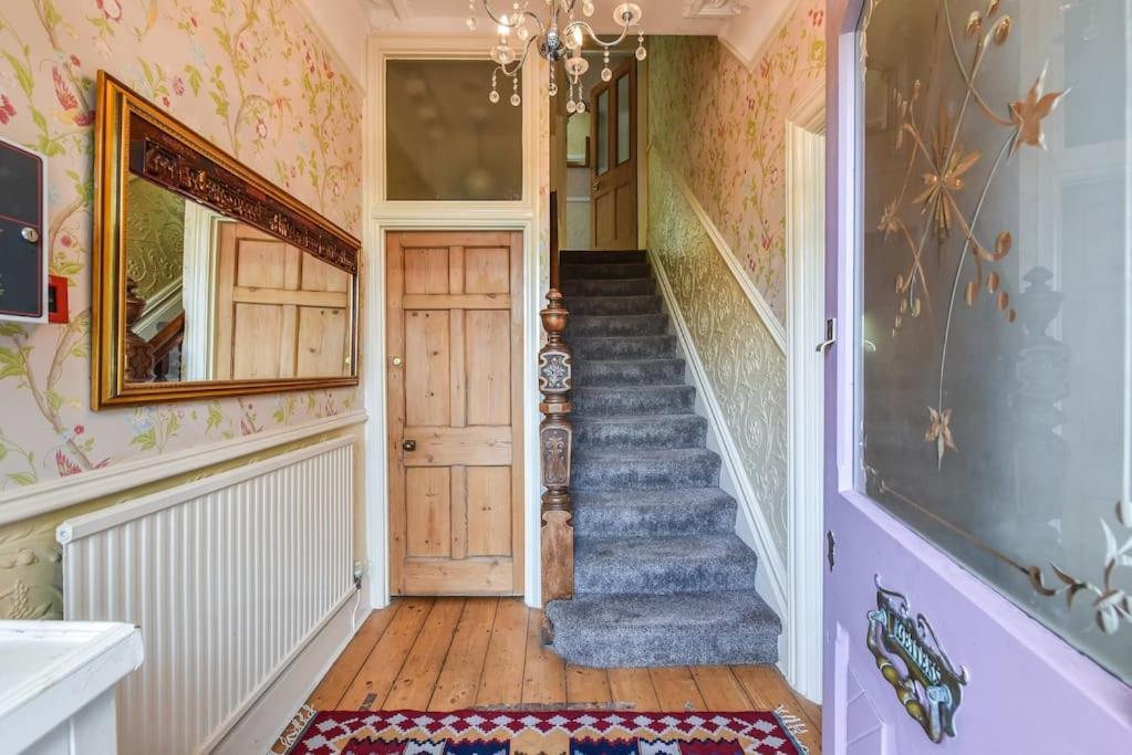 Traditional 3-Bed Property In Pontcanna With Parking Cardiff Exterior foto