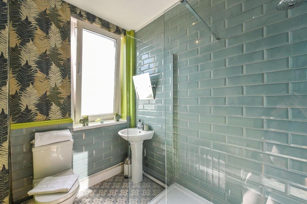 Traditional 3-Bed Property In Pontcanna With Parking Cardiff Exterior foto