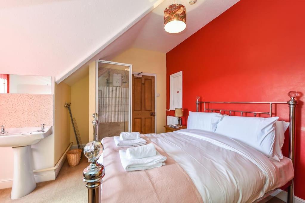 Traditional 3-Bed Property In Pontcanna With Parking Cardiff Exterior foto