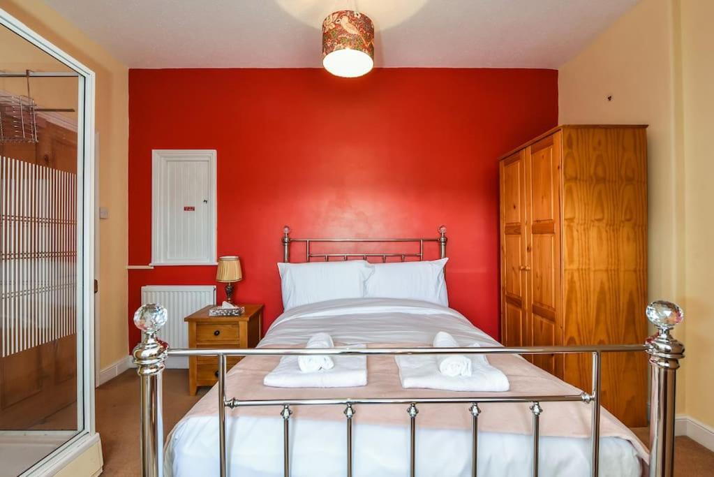 Traditional 3-Bed Property In Pontcanna With Parking Cardiff Exterior foto
