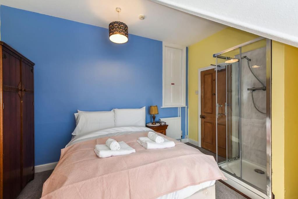 Traditional 3-Bed Property In Pontcanna With Parking Cardiff Exterior foto
